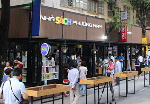 Đường sách Nguyễn Văn Bình , Q.1